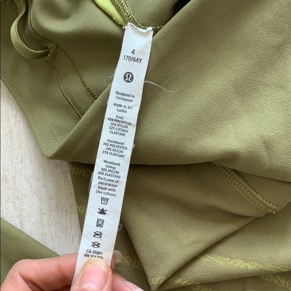 Lululemon leggings size 4 - Picture 6 of 8